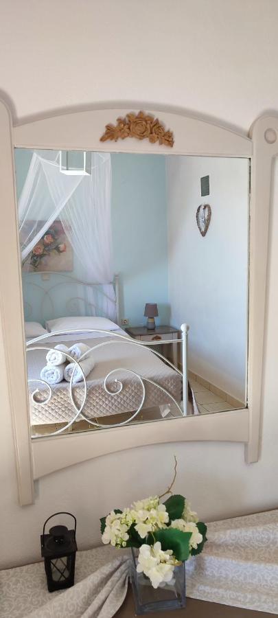 Niki Apartments Makrýgialos Екстериор снимка