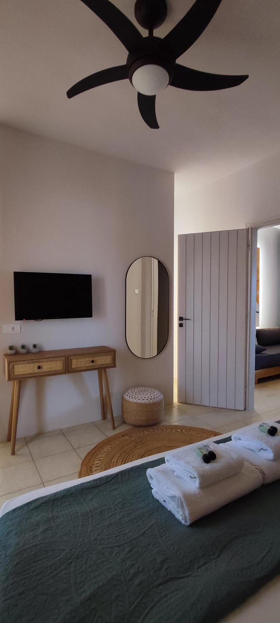 Niki Apartments Makrýgialos Екстериор снимка