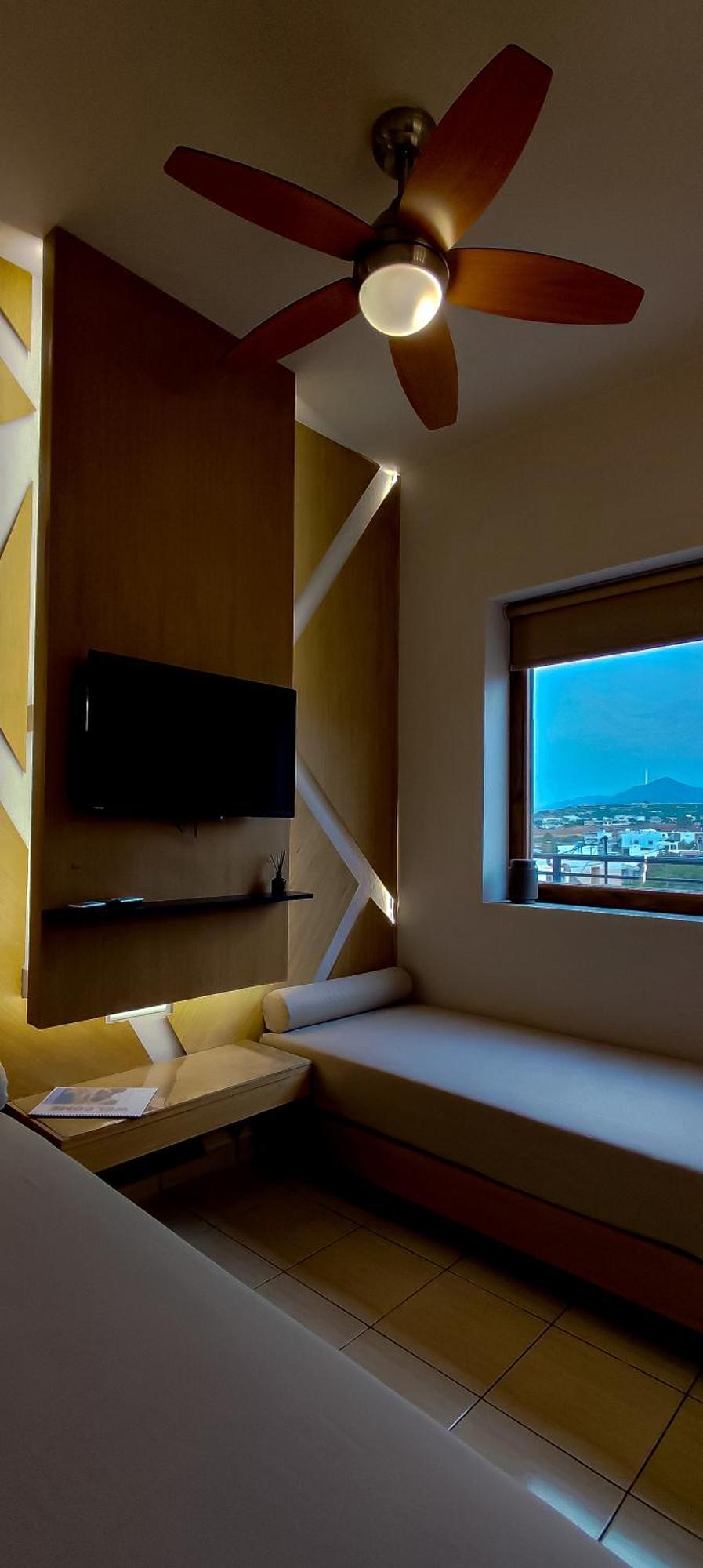 Niki Apartments Makrýgialos Екстериор снимка