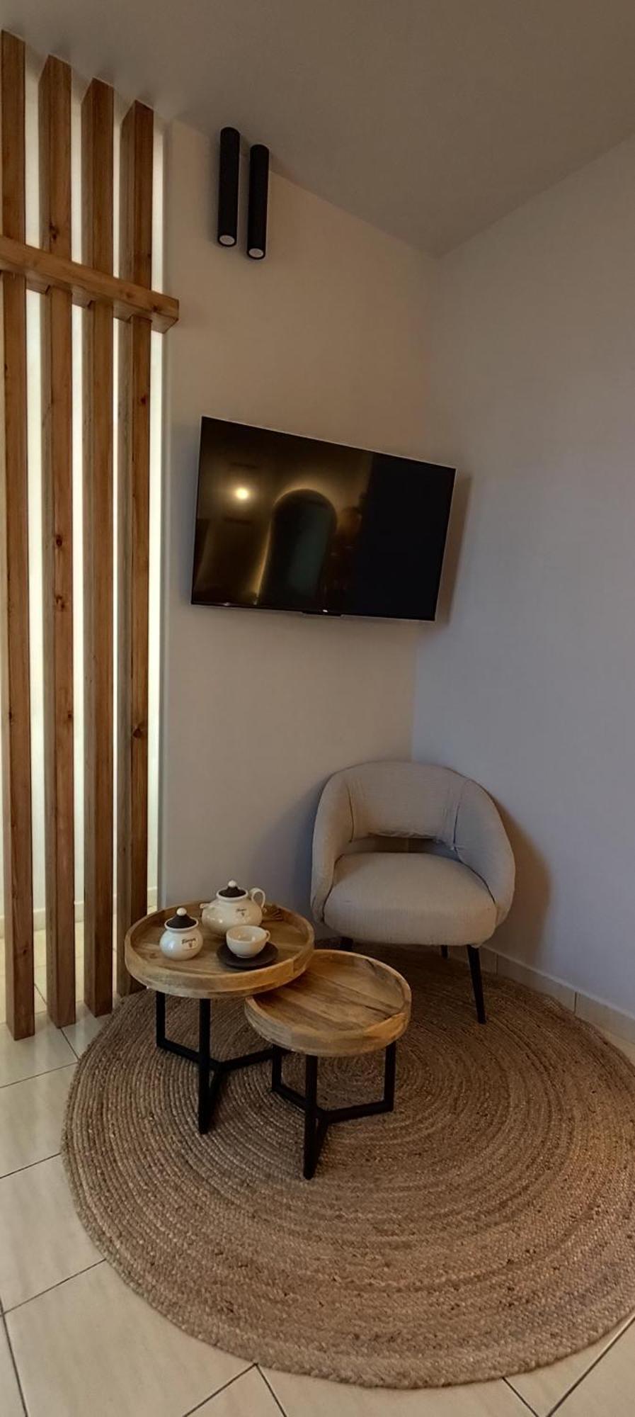 Niki Apartments Makrýgialos Екстериор снимка